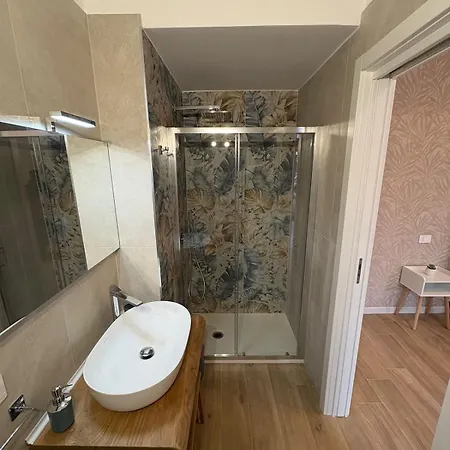 Italy 57 Apartament *